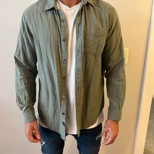 Medium Rails button up. Great condition!